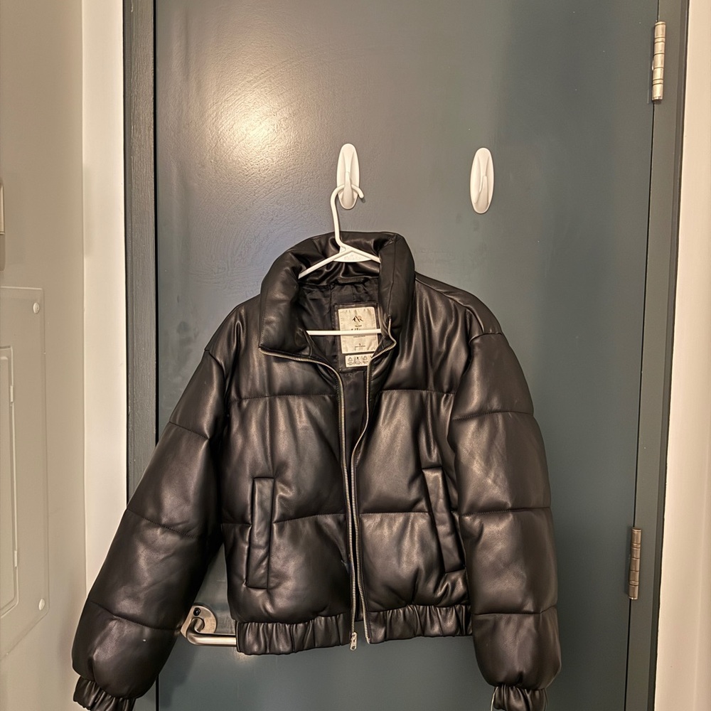 abercrombie vegan black leather puffer jacket sz small - Picture 7 of 7